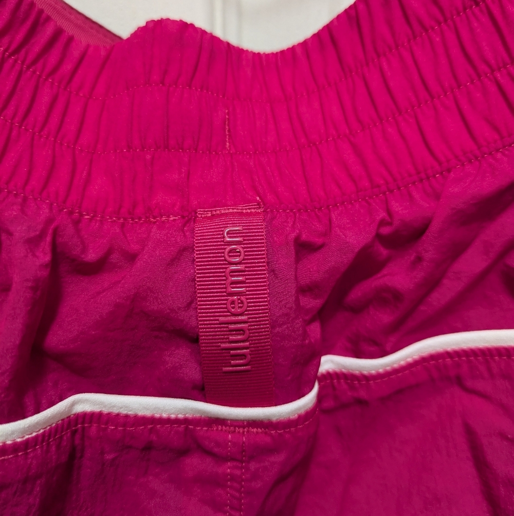Lululemon License to Train Mid-Rise Lightweight Jogger - Picture 3 of 8